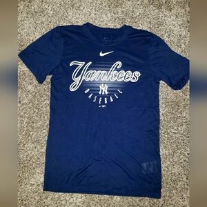 Nike Dri-fit| NWOT| NY Yankees Baseball T-Shirt